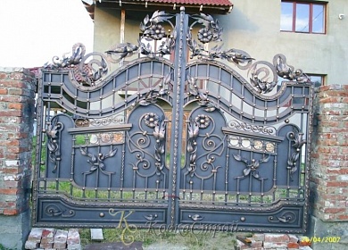 175. Ворота в Екатеринбурге фото
